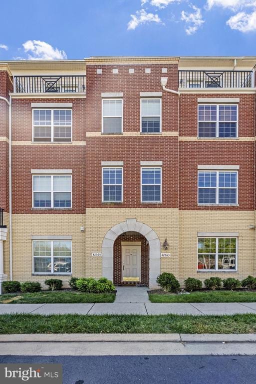 Building Photo - 42563 Highgate Terrace
