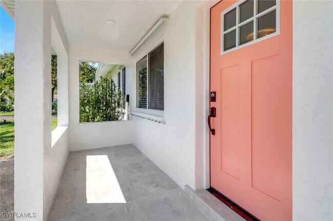 Building Photo - 4525 Fluvia Ave