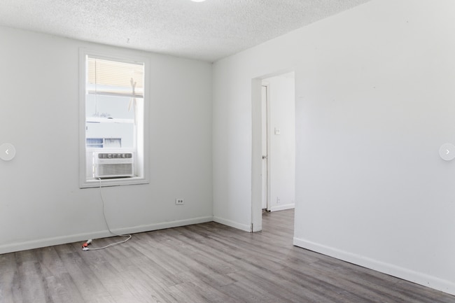 Building Photo - 87 N 800 W St