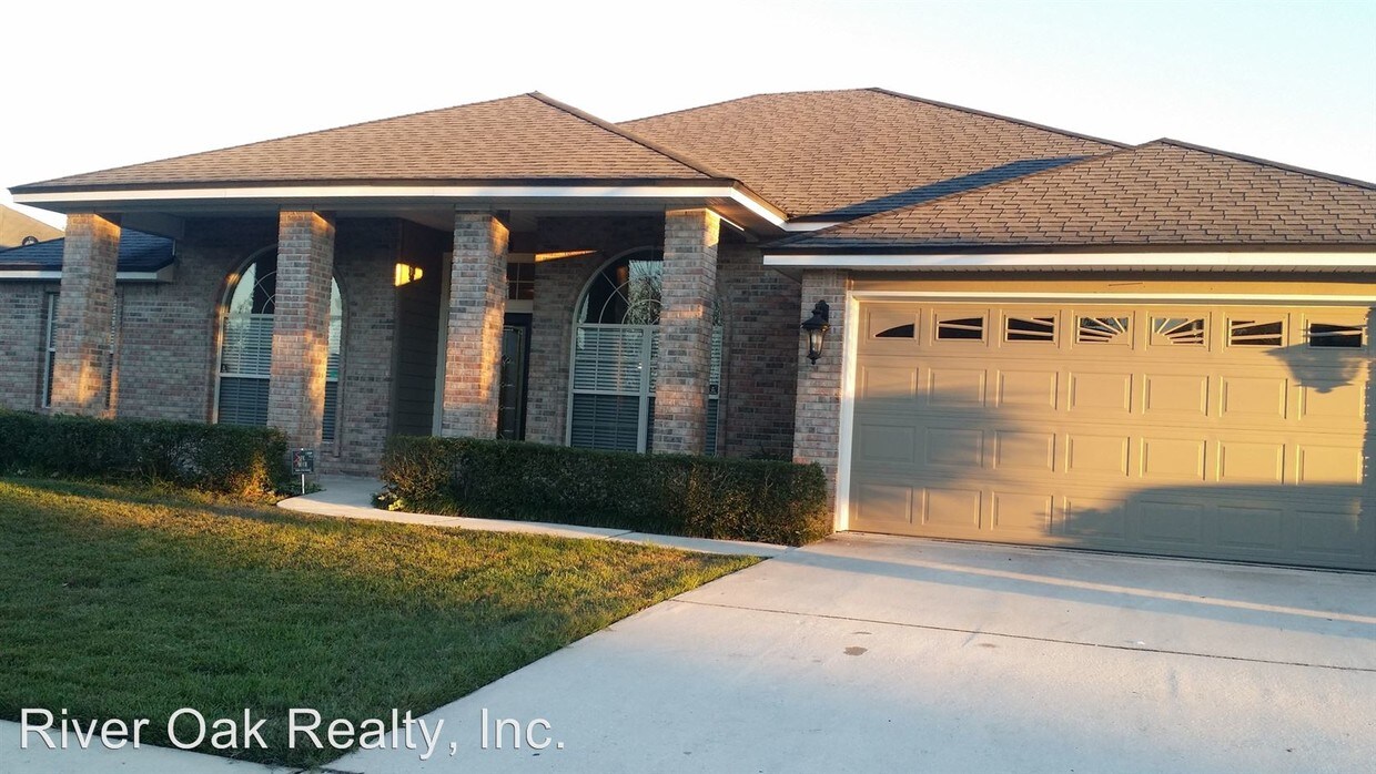 Primary Photo - 4 br, 3 bath House - 1721 Loch Leven Ct