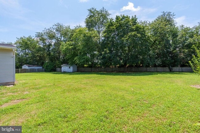 Building Photo - 230 Sheffield Dr