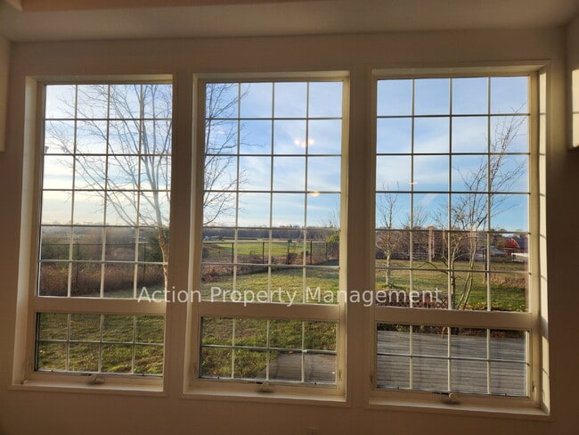 Building Photo - 3 bed 2 bath 2 car garage w/ great views in Sequim