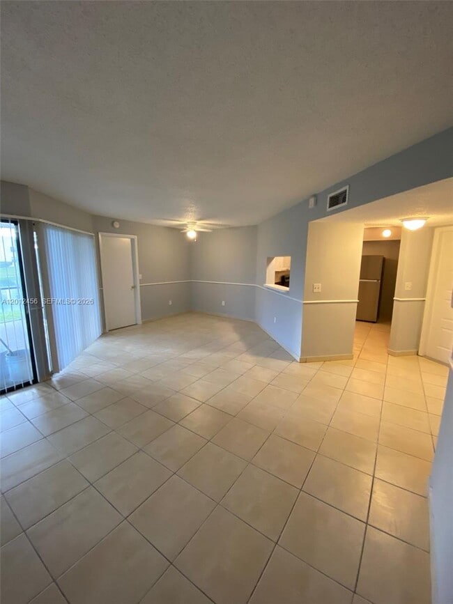Foto del edificio - 1042 Adams Ave