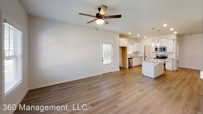Building Photo - 4 br, 4.5 bath House - 719 Northern Village