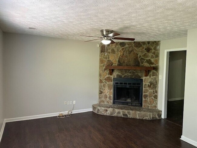Building Photo - 2871 Old S Dr