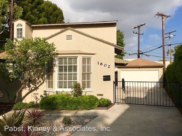 Primary Photo - 1600 Park Ave
