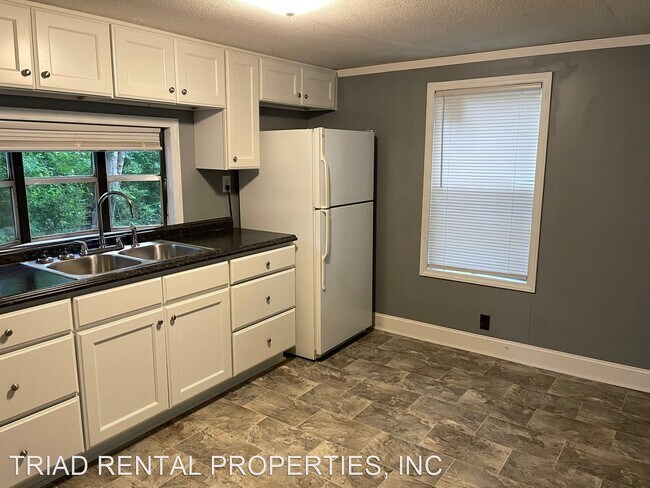 Foto del edificio - 2 br, 1 bath House - 6074 SUSAN DRIVE