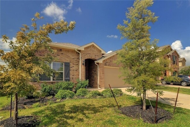 Building Photo - 330 Briar Park Dr
