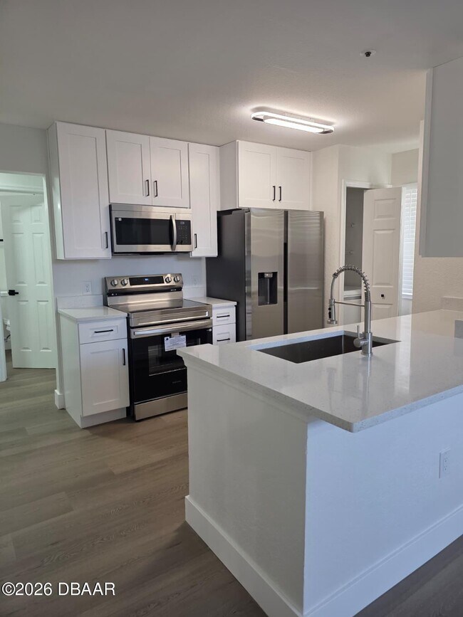 Foto del edificio - 660 Youngstown Pkwy