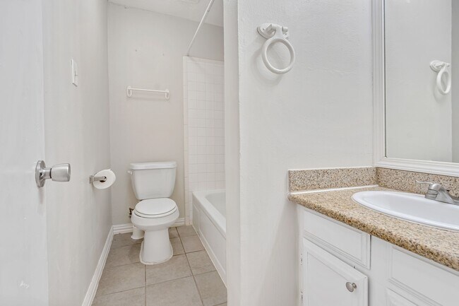 Foto del edificio - 16722 Shrub Oak Dr