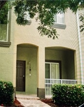 Building Photo - 2416 SE 19th Ct