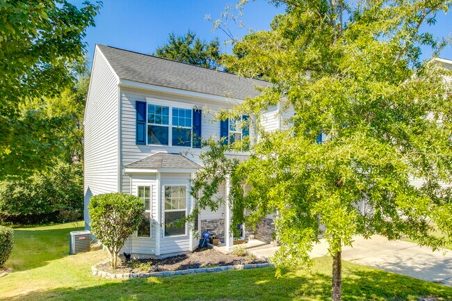 Building Photo - 456 Edenhall Dr
