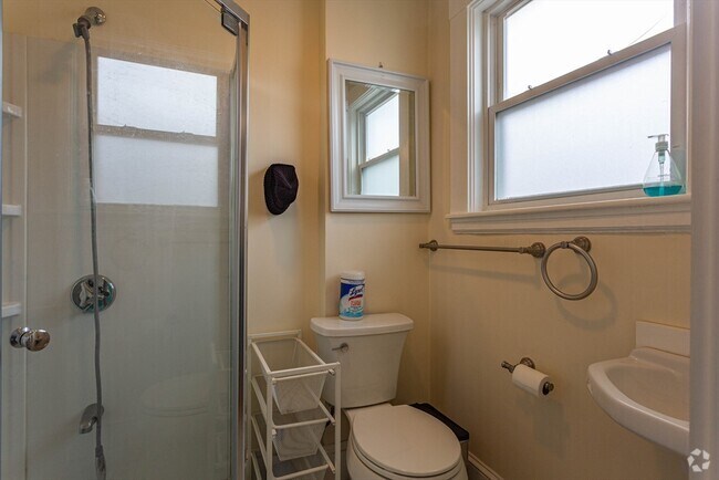 Building Photo - 58-60 Colborne Rd