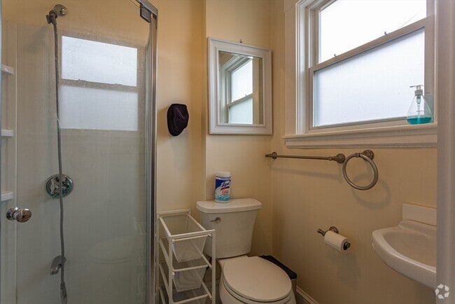 Building Photo - 58-60 Colborne Rd