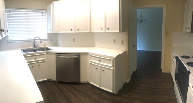Foto del edificio - 4118 Bayberry Dr