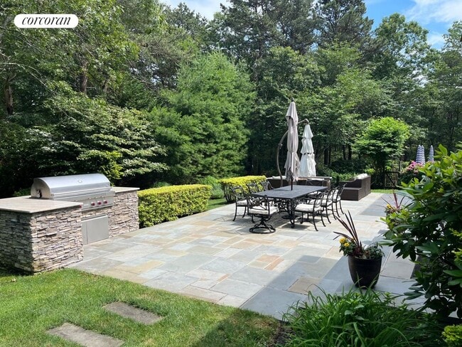 Foto del edificio - 3 Cherry Blossom Ln