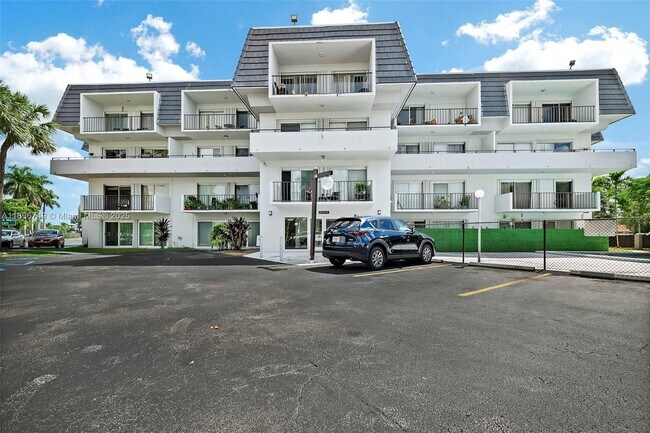 Foto del edificio - 8000 SW 81st Dr