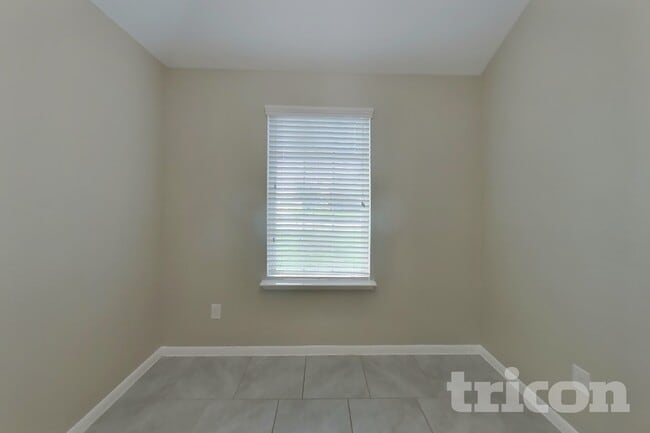 Building Photo - 423 Ashley Falls Ln