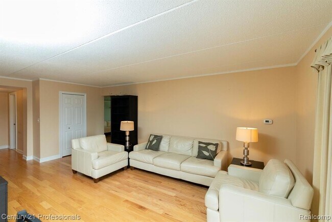 Building Photo - 35300 Woodward Ave