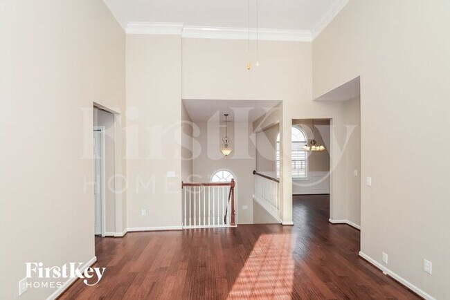 Foto del edificio - 221 Bentmoor Ln