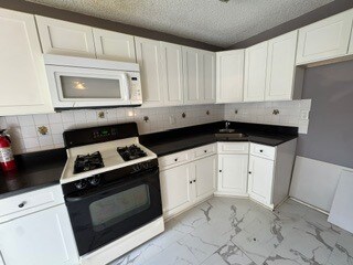 Foto del edificio - 1041 W Browning Rd
