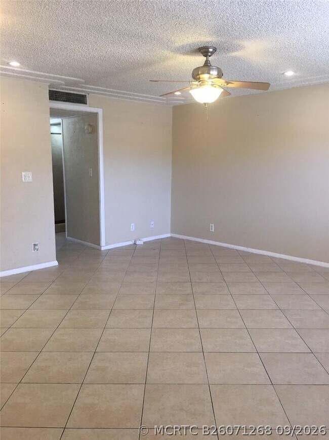 Foto del edificio - 2840 NE 14th Street Causeway