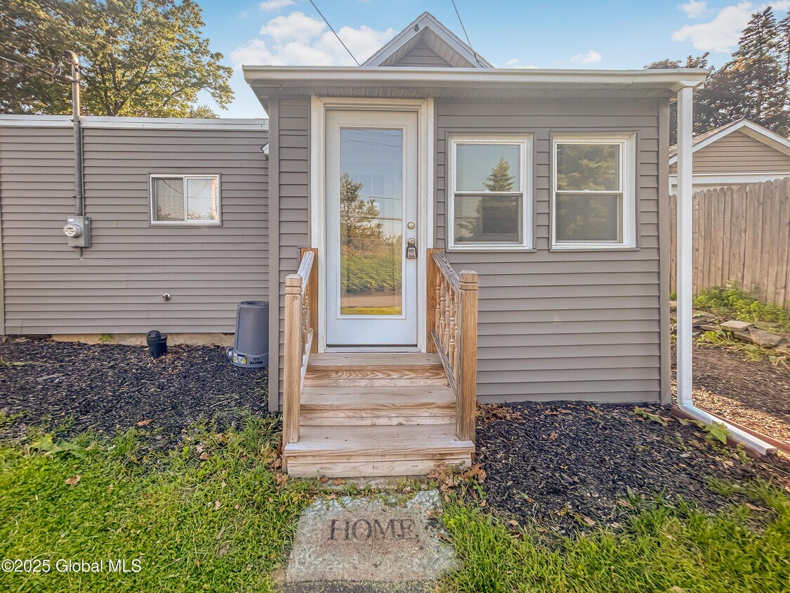 Foto principal - 1 Morrison Ln