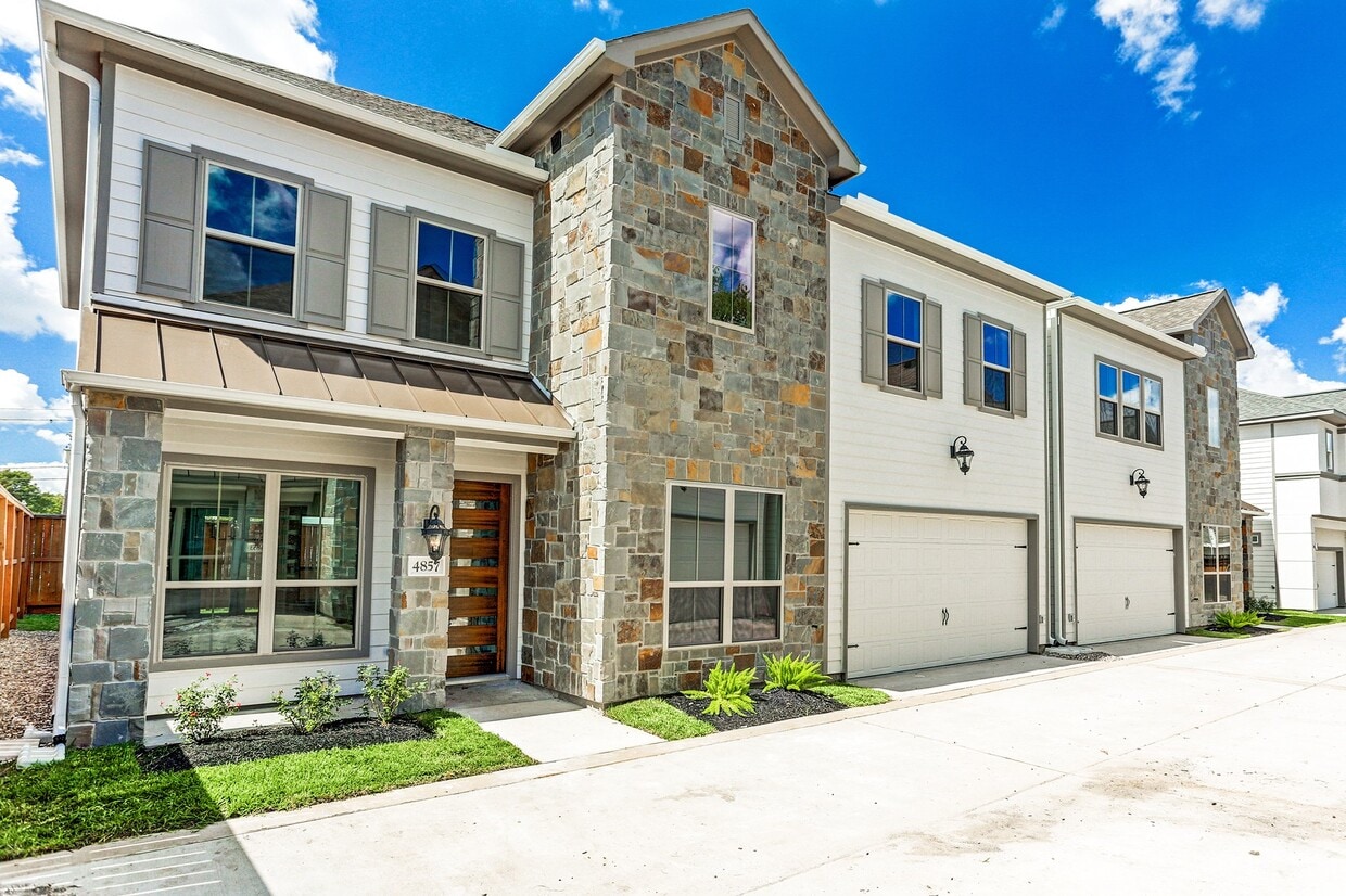 Foto principal - 4857 Benning Dr