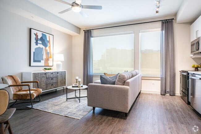 1BR, 1BA - 589SF - The Marlowe