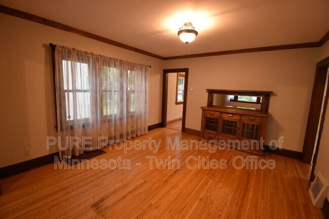 Foto del edificio - 2727 Queen Ave N