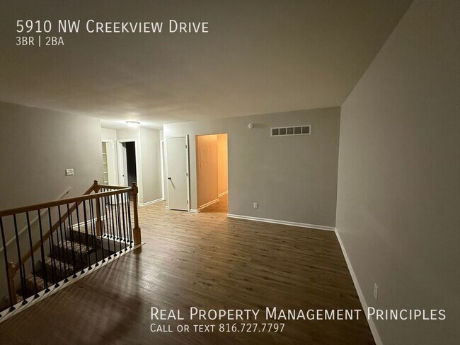 Foto del edificio - 5910 Creek View Dr