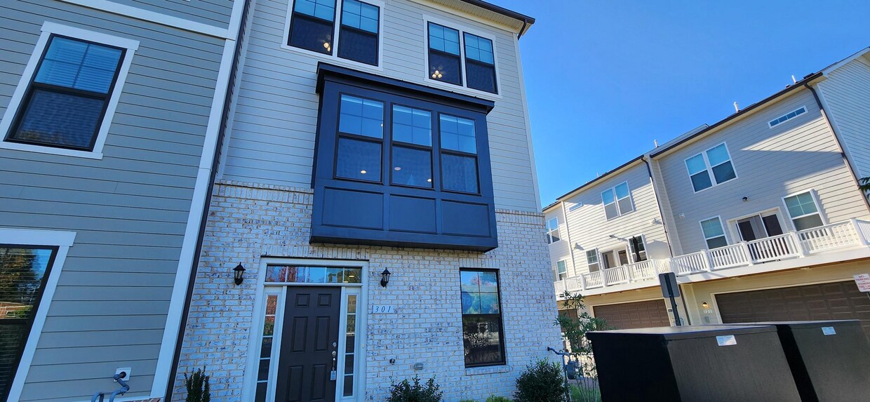 Foto principal - Downtown expansive luxury 3 level Townhome