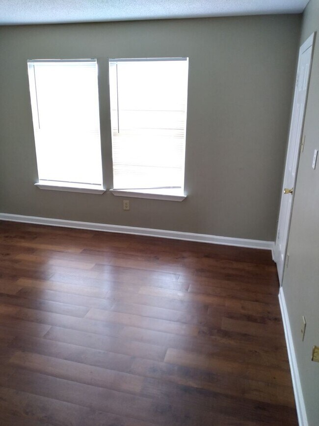Foto del edificio - 3540 - 3542 Christine Rd.