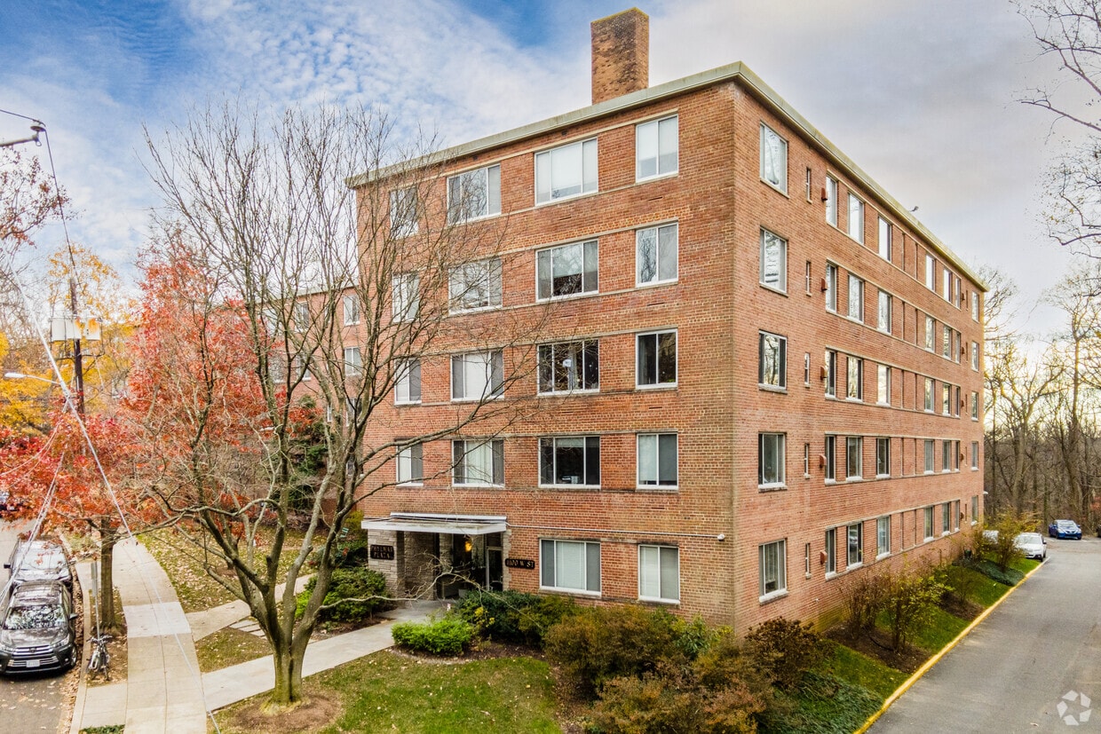 4100 W St NW - Phylmar Plaza