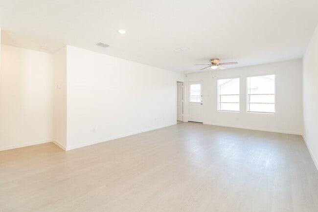 Foto del edificio - 1239 Maple St