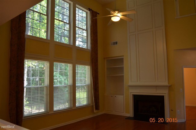 Building Photo - 5665 Oxborough Way