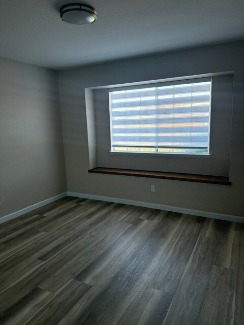 Building Photo - 2141 Arbor Way