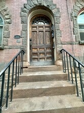 Building Photo - 39 S Lake Ave