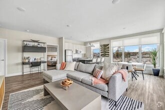 Interior Photo - Canfield Park at Fairfield Metro