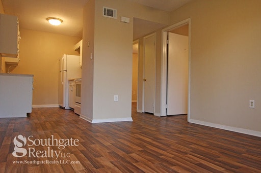 Building Photo - 801 N 28th Ave