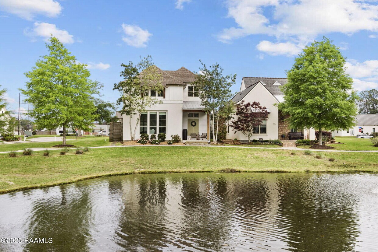 Primary Photo - 112 Avoyelles Dr