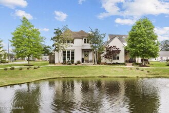 Building Photo - 112 Avoyelles Dr