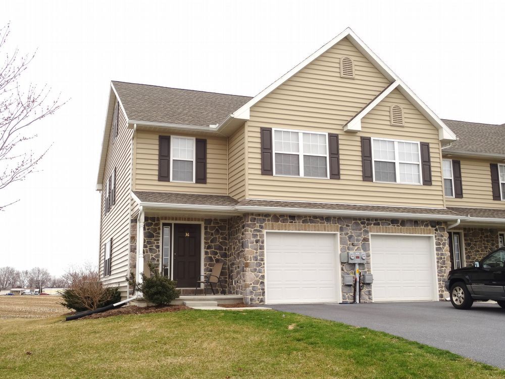 32 Bethlehem Ln, Ephrata, PA 17522 Townhouse for Rent in Ephrata, PA