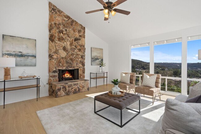 Building Photo - 3 Bedroom House with View in Poway