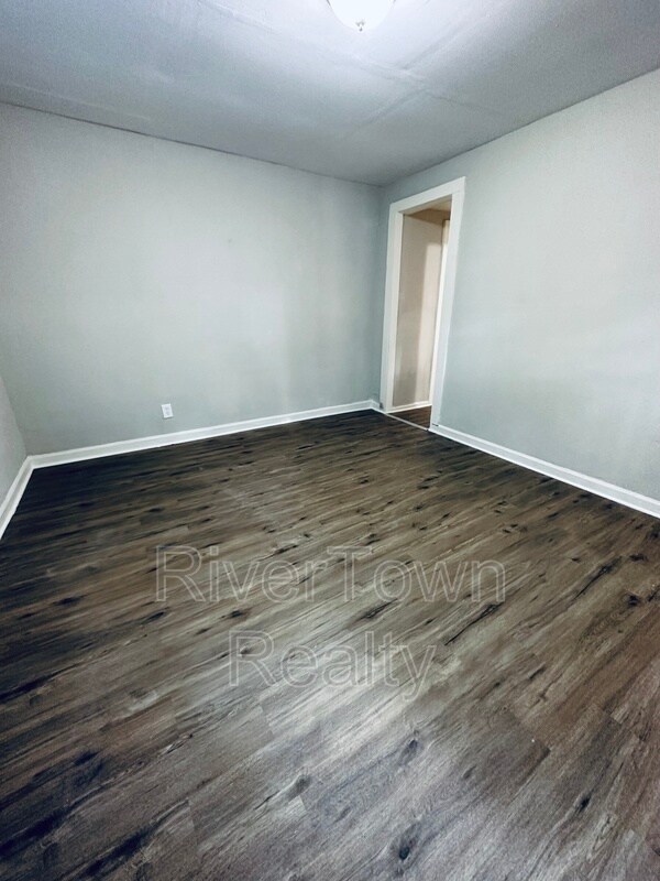 Primary Photo - 2431 Cable Ave