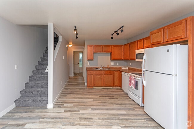 3BR, 2BA - 1,300SF - Bison Run Rentals