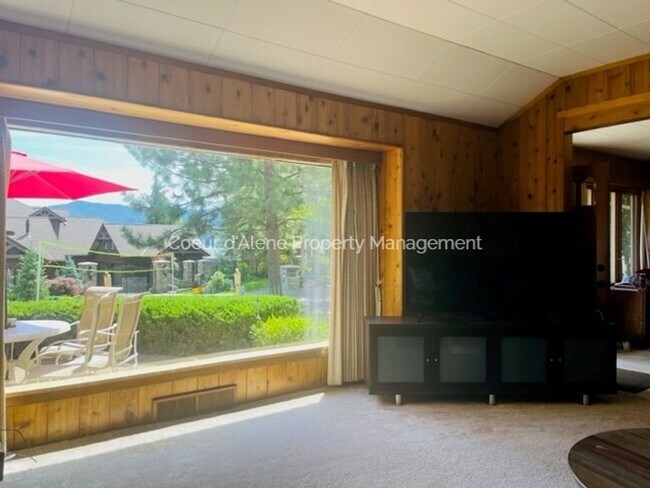 Foto del edificio - 3 bed, 2 bath house near Hayden Lake Count...