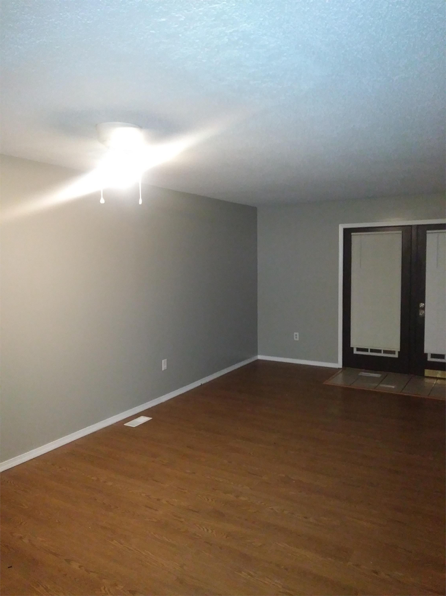 Building Photo - 5833 Ryewyck Dr