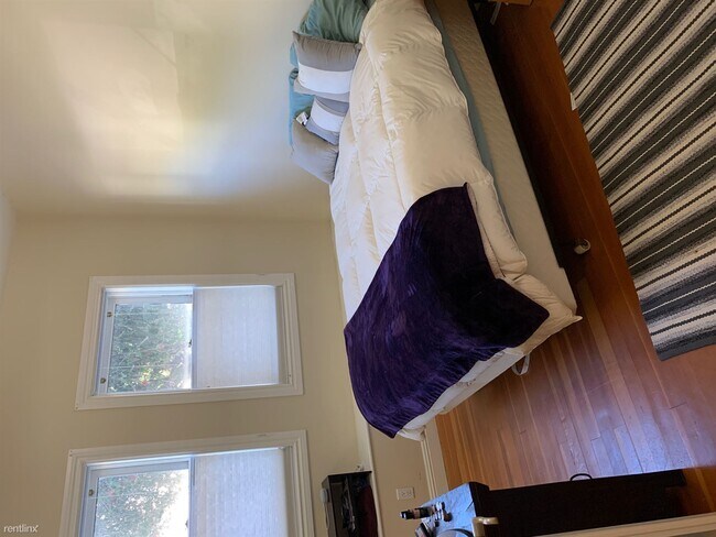 Foto del edificio - 2 br, 2 bath Flat - 4455 18th St