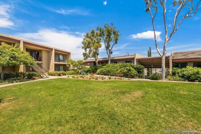 Foto del edificio - 6780 Mission Gorge Rd
